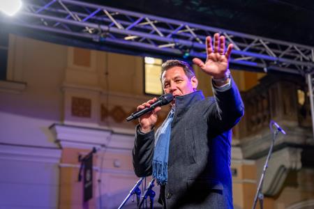 V Kamniku zasijale novoletne lučke (10)